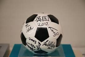 揭秘“荷官培训”：除了发牌，他们还学习如何观察玩家的心理。（揭秘荷官培训：不仅会发牌，更要读懂玩家心思）